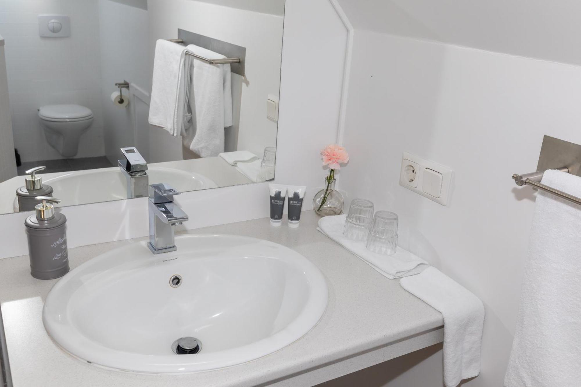 אקורירי Hotel North מראה חיצוני תמונה